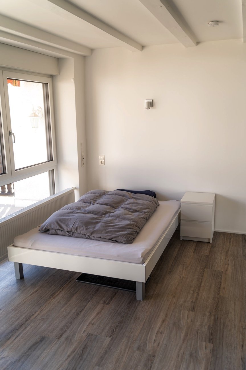 LS-56-4 Bett3
