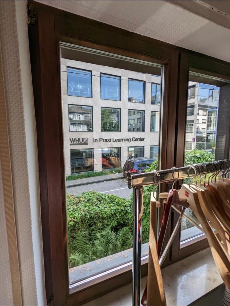 Blick aus Zimmer I zur WHU Blick aus Zimmer I zur WHU