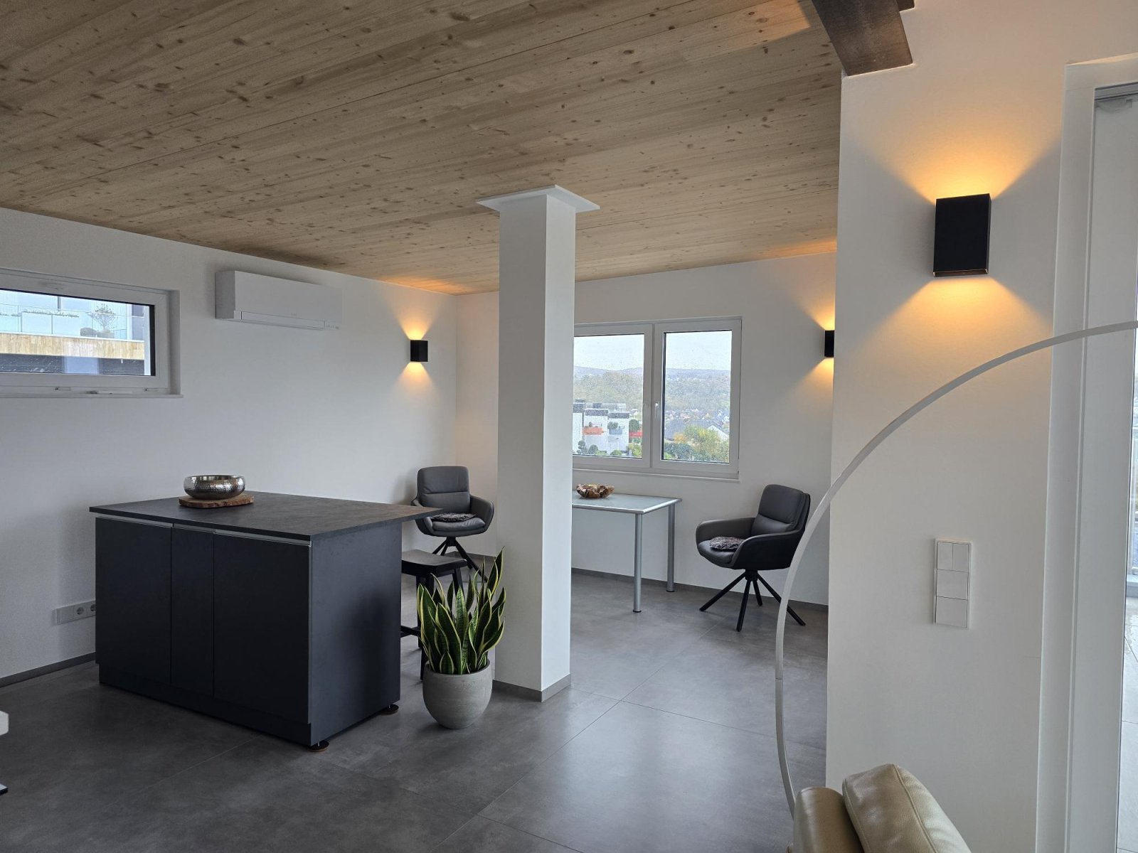 Vallendar: Einzigartiges Penthouse zur Kurzzeitmiete Vallendar: Einzigartiges Penthouse zur Kurzzeitmiete