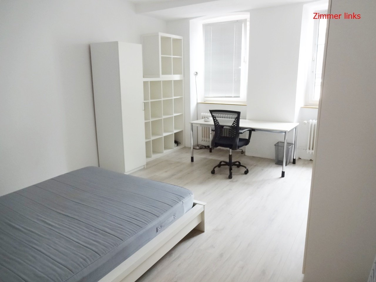 Zimmer links 01